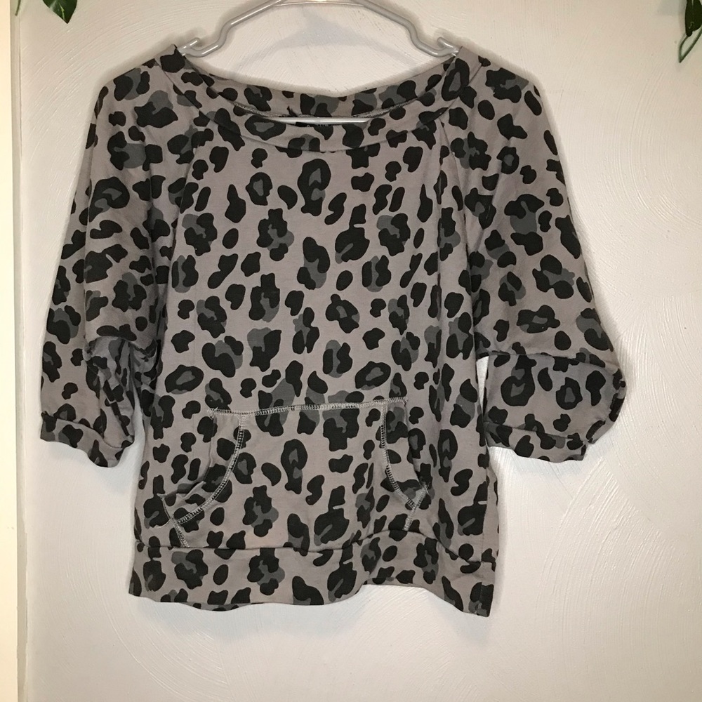 Cute Leopard print black, gray shirt